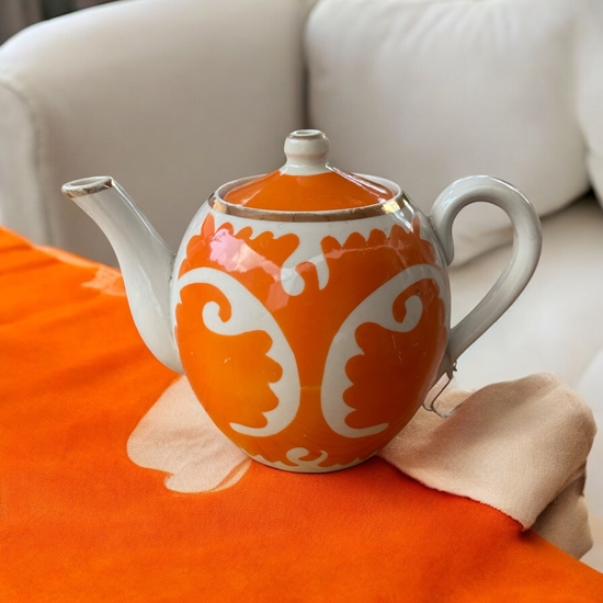 Picture of VINTAGE TEAPOT