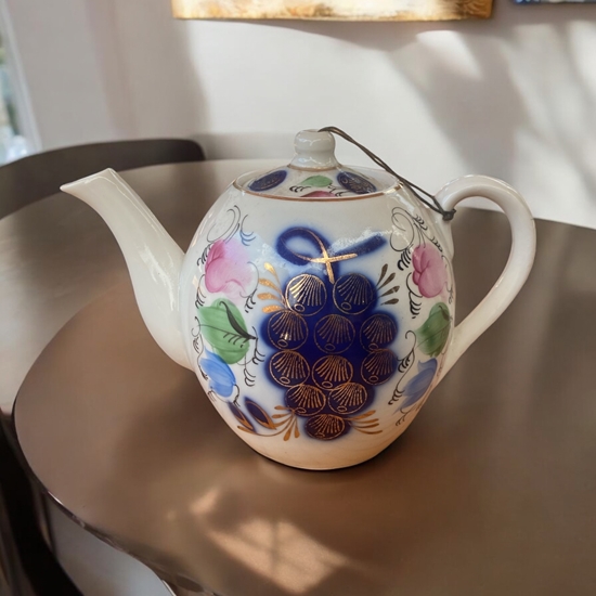 Picture of VINTAGE TEAPOT