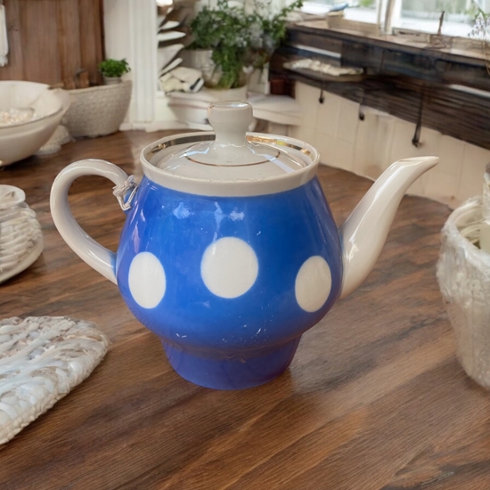 Picture of VINTAGE TEAPOT