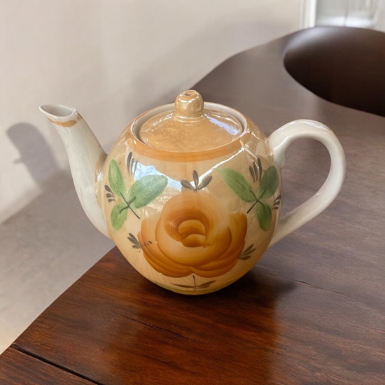 Picture of VINTAGE TEAPOT